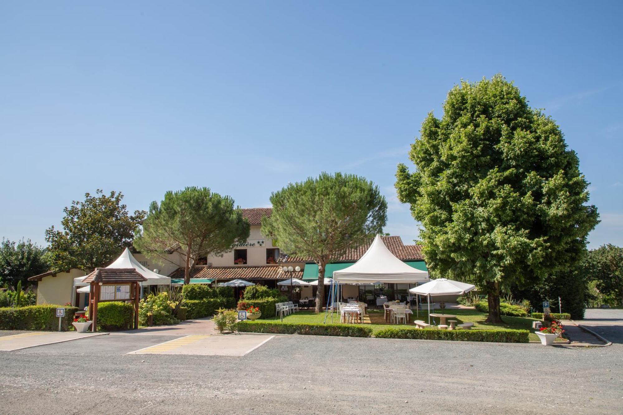 Logis Hotel Et Restaurant La Bombardiere Cuq-Toulza 외부 사진