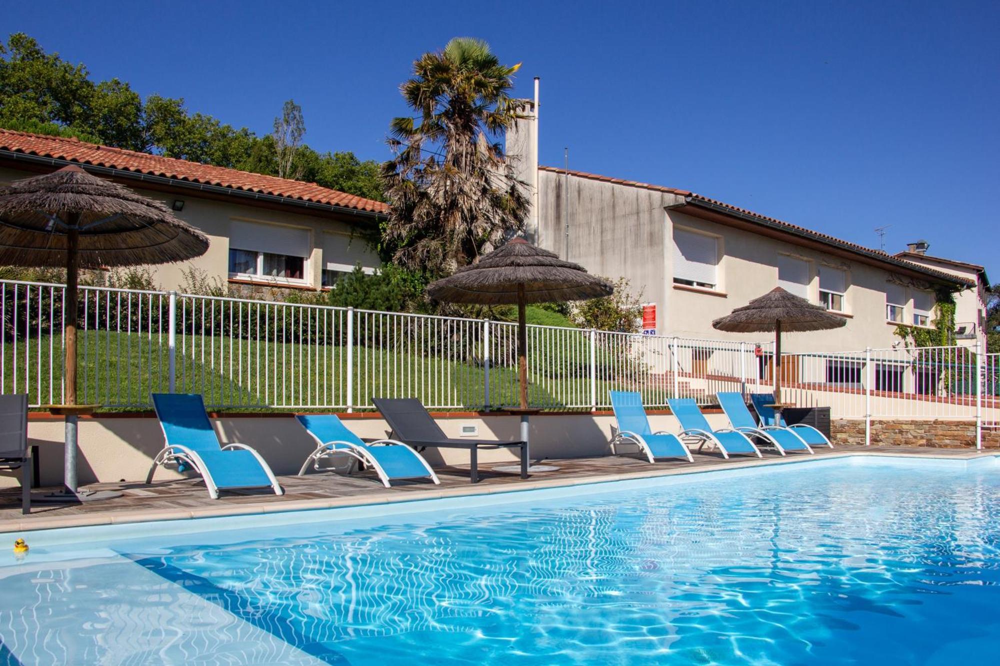 Logis Hotel Et Restaurant La Bombardiere Cuq-Toulza 외부 사진