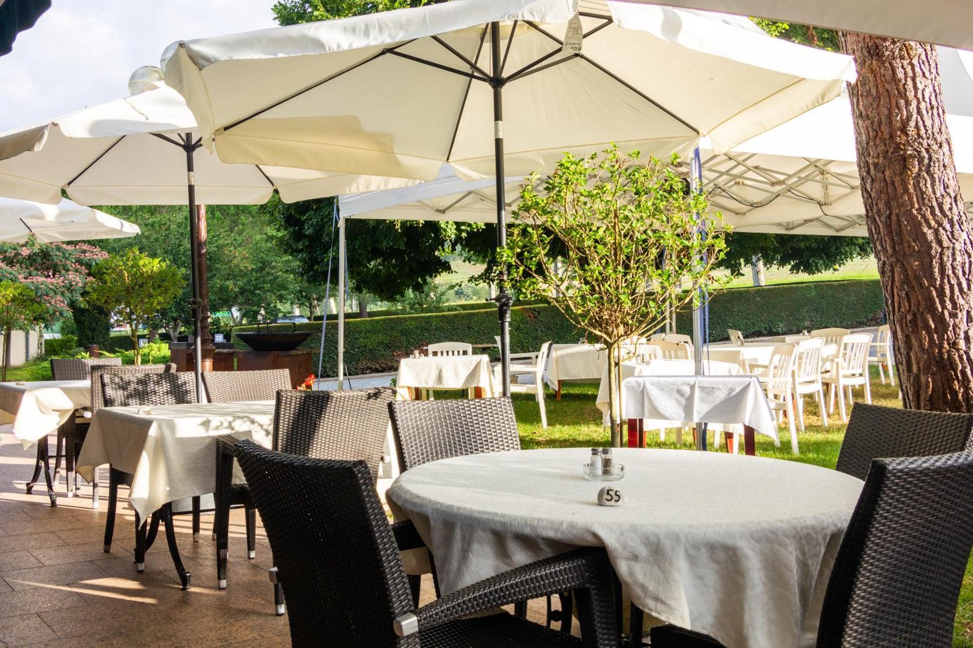 Logis Hotel Et Restaurant La Bombardiere Cuq-Toulza 외부 사진